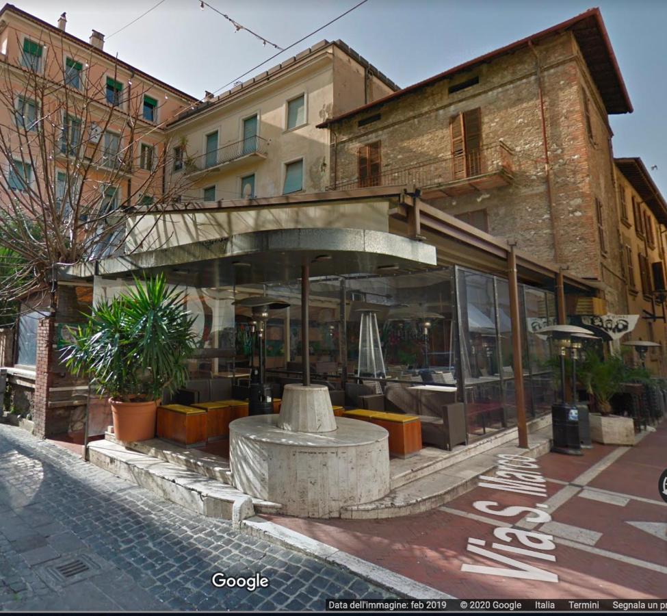 Alloggio Urbano - Centro Storico Terni Bagian luar foto